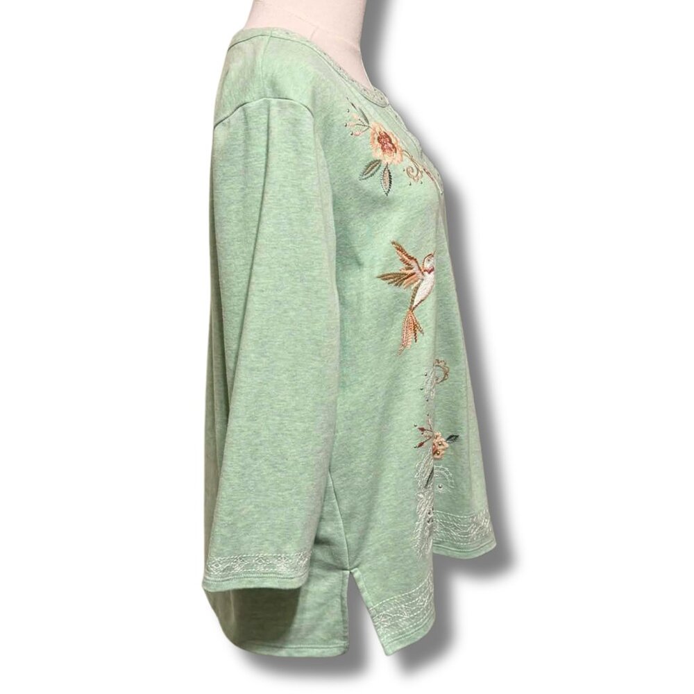 Alfred Dunner Embroidered Floral & Hummingbird Top – Size Medium | Cozy Classic - Picture 5 of 9